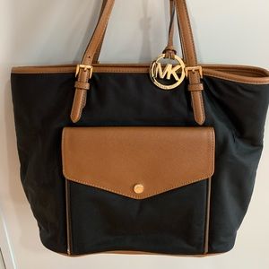 Michael Kors Hand Bag